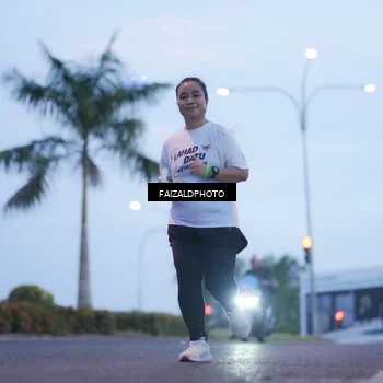 Runner Photo 7755690