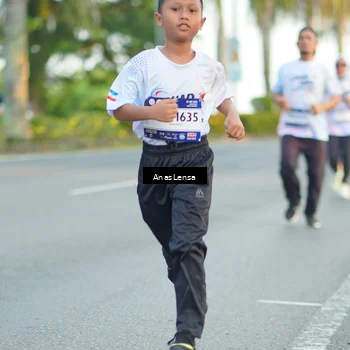 Runner Photo 7755720