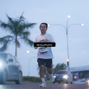 Runner Photo 7755820