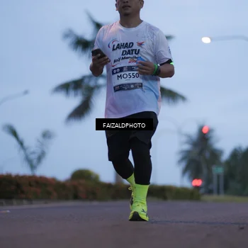 Runner Photo 7755835