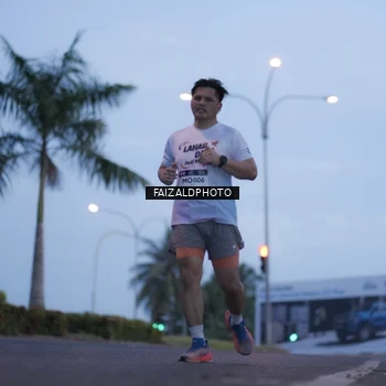 Runner Photo 7755871