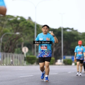 Runner Photo 7755881