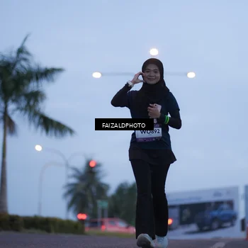 Runner Photo 7755896