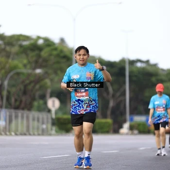 Runner Photo 7755899
