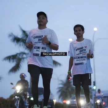 Runner Photo 7755902
