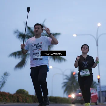 Runner Photo 7755914