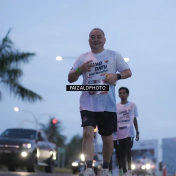 Runner Photo 7755934