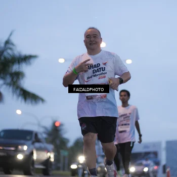 Runner Photo 7755940