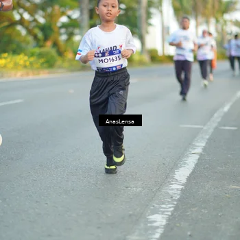 Runner Photo 7755947
