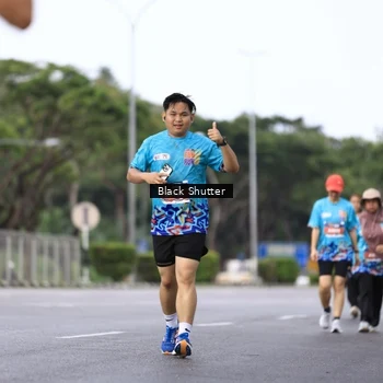 Runner Photo 7755950