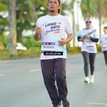 Runner Photo 7755952