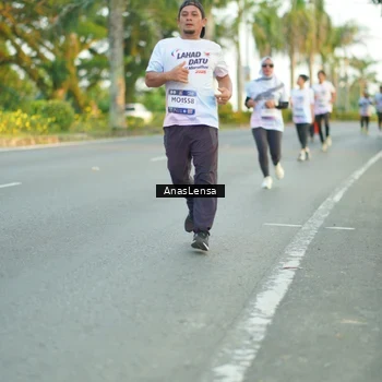 Runner Photo 7755964