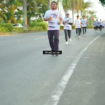 Runner Photo 7755969
