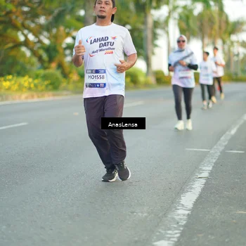 Runner Photo 7755978
