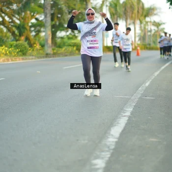 Runner Photo 7755986