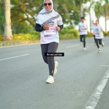 Runner Photo 7756000