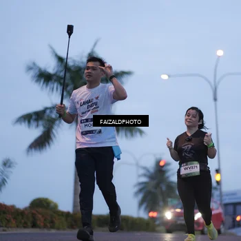 Runner Photo 7756016