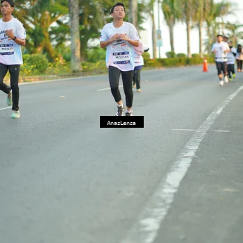 Runner Photo 7756023