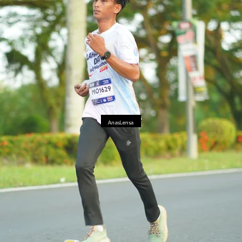 Runner Photo 7756048