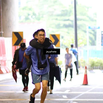 Runner Photo 7756065