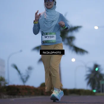 Runner Photo 7756072