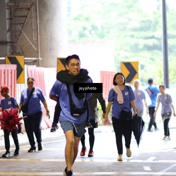 Runner Photo 7756075