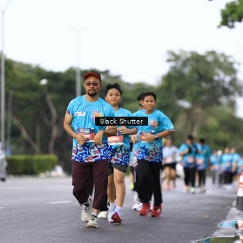 Runner Photo 7756113