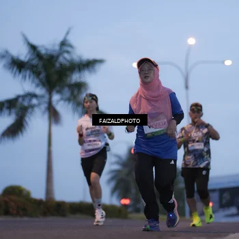 Runner Photo 7756120