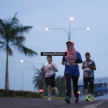Runner Photo 7756131