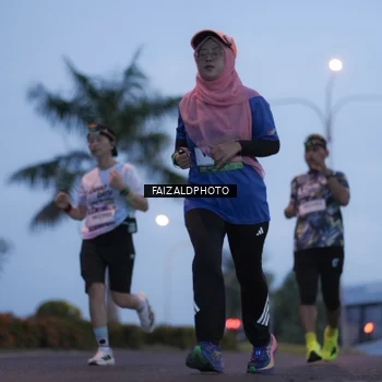 Runner Photo 7756141