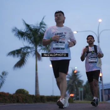Runner Photo 7756151