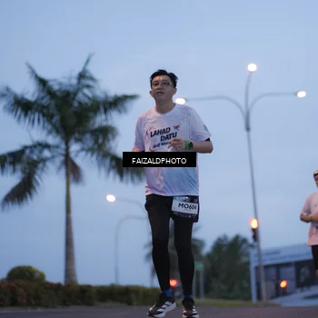 Runner Photo 7756178