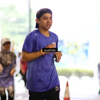 Runner Photo 7756182