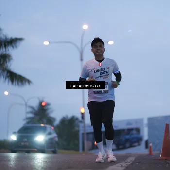 Runner Photo 7756224