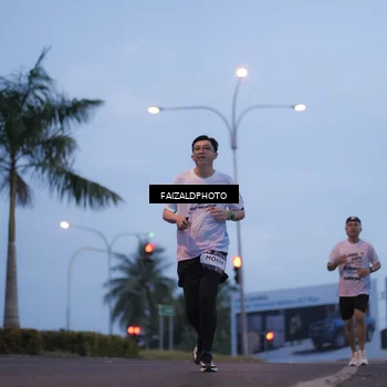 Runner Photo 7756228