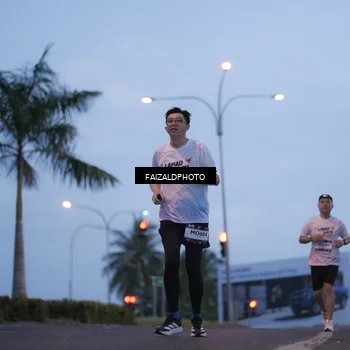 Runner Photo 7756259