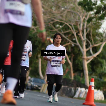 Runner Photo 7756263