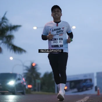 Runner Photo 7756296
