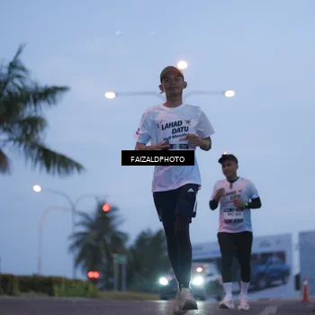 Runner Photo 7756320
