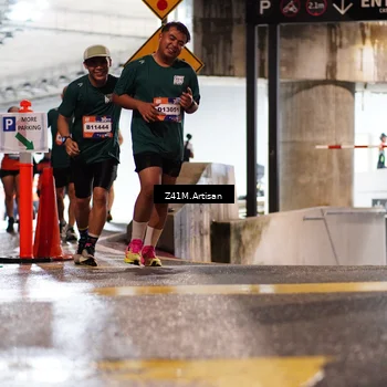 Runner Photo 7756368