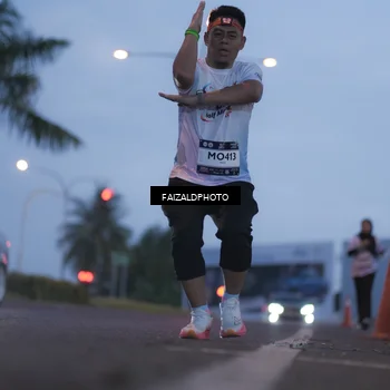 Runner Photo 7756468