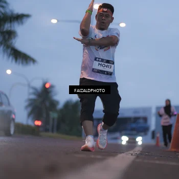Runner Photo 7756475