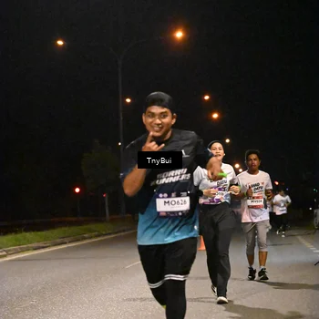 Runner Photo 7756493