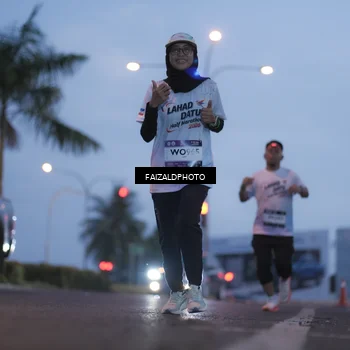 Runner Photo 7756500