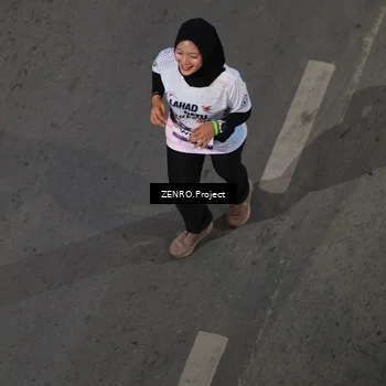 Runner Photo 7756520