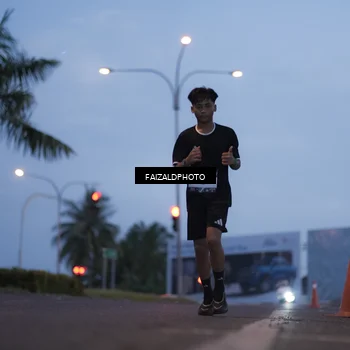 Runner Photo 7756523