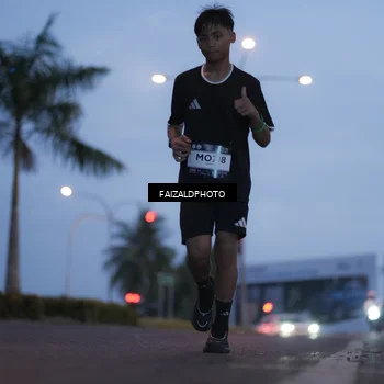 Runner Photo 7756530