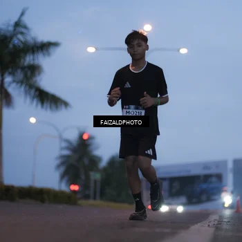 Runner Photo 7756536
