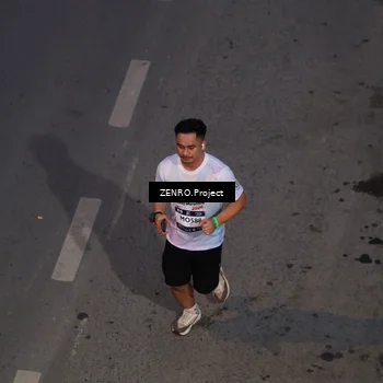Runner Photo 7756537