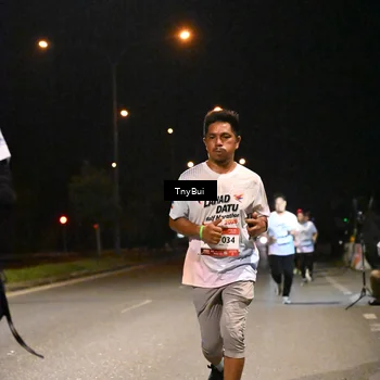Runner Photo 7756638